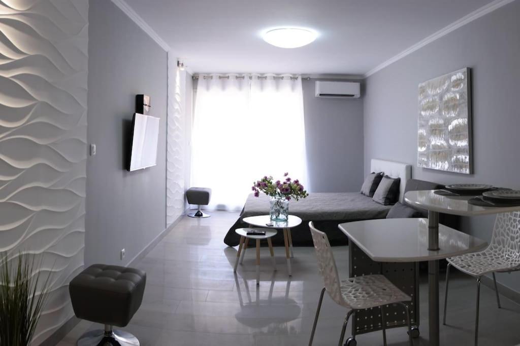 Stylish Studio In Only 50 Meters From Beach ! Nice Buitenkant foto
