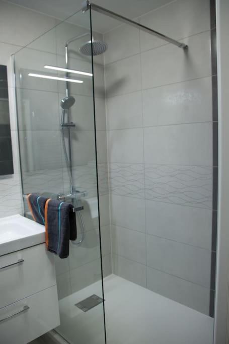 Stylish Studio In Only 50 Meters From Beach ! Nice Buitenkant foto